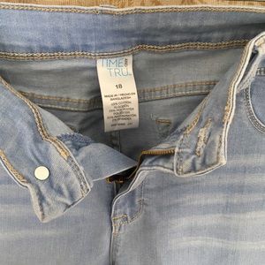 Like new skinny jeans! ❤️❤️